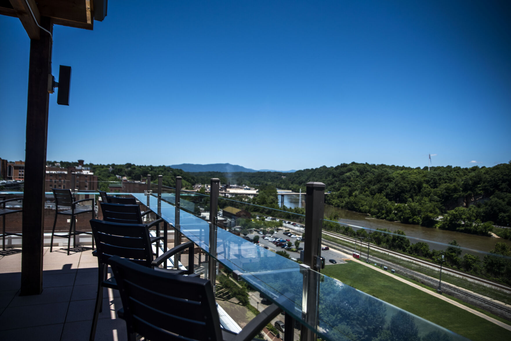 No. 7 Rooftop Bar